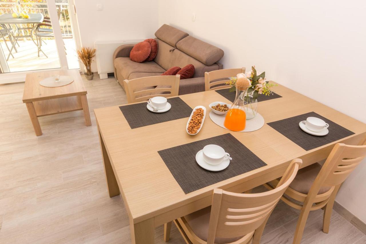 Apartmani Villa Paulo ستاريغغاد باكلينتسا المظهر الخارجي الصورة
