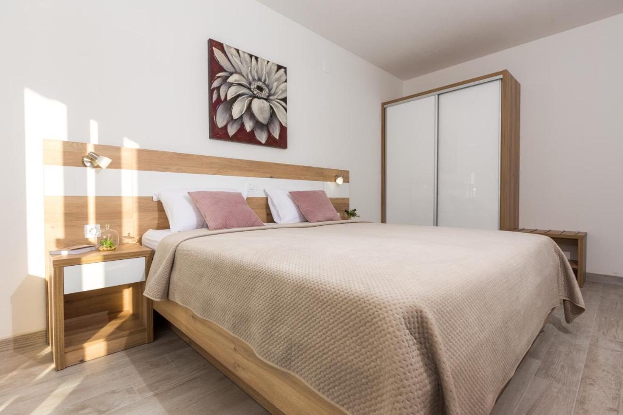 Apartmani Villa Paulo ستاريغغاد باكلينتسا المظهر الخارجي الصورة