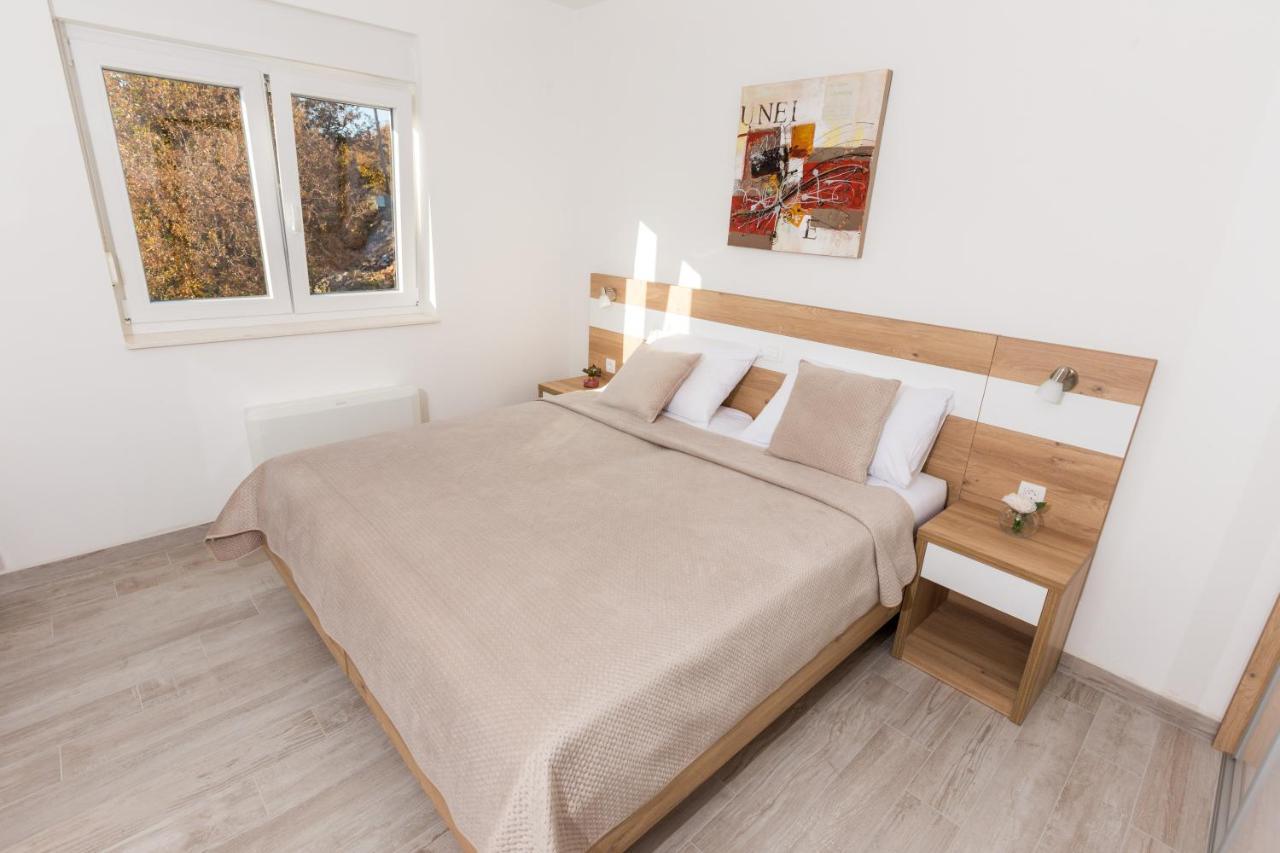 Apartmani Villa Paulo ستاريغغاد باكلينتسا المظهر الخارجي الصورة