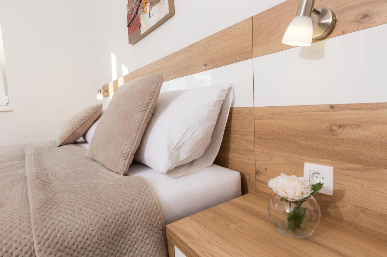 Apartmani Villa Paulo ستاريغغاد باكلينتسا المظهر الخارجي الصورة