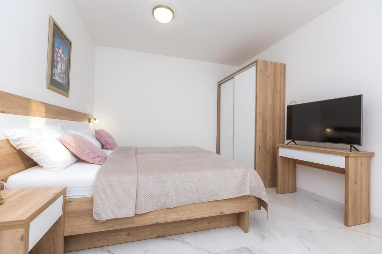 Apartmani Villa Paulo ستاريغغاد باكلينتسا المظهر الخارجي الصورة