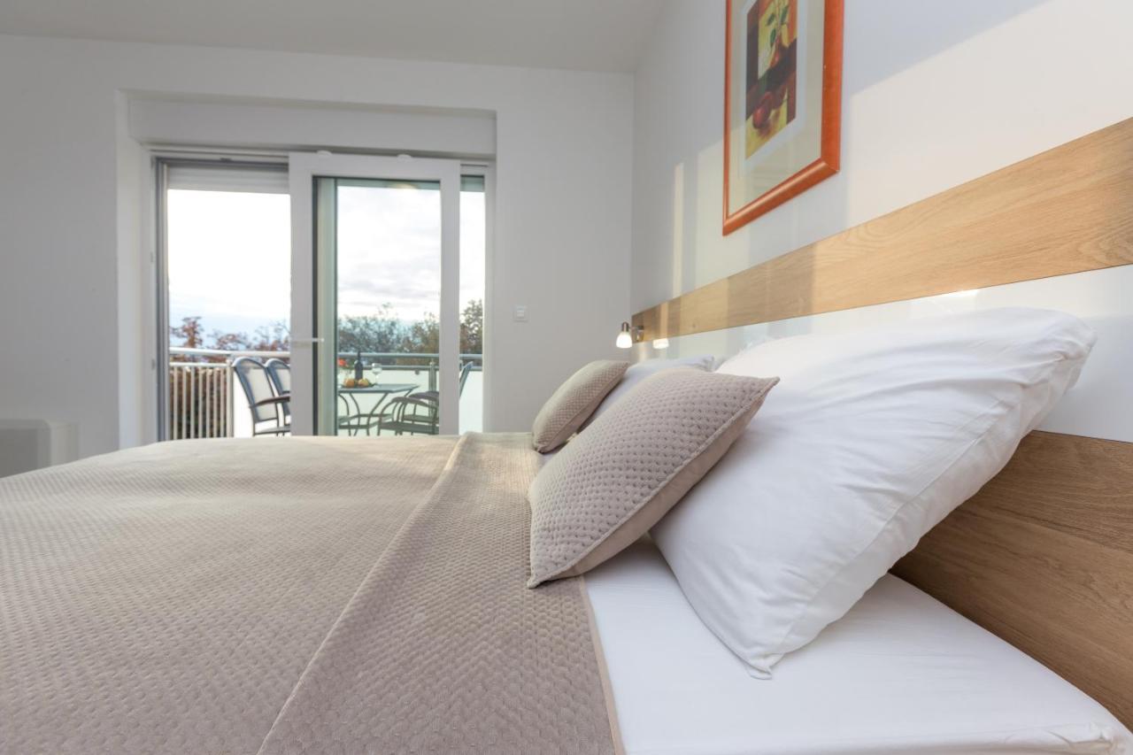 Apartmani Villa Paulo ستاريغغاد باكلينتسا المظهر الخارجي الصورة