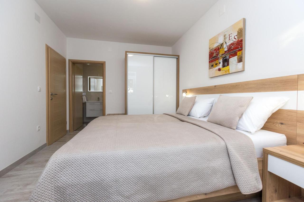 Apartmani Villa Paulo ستاريغغاد باكلينتسا المظهر الخارجي الصورة