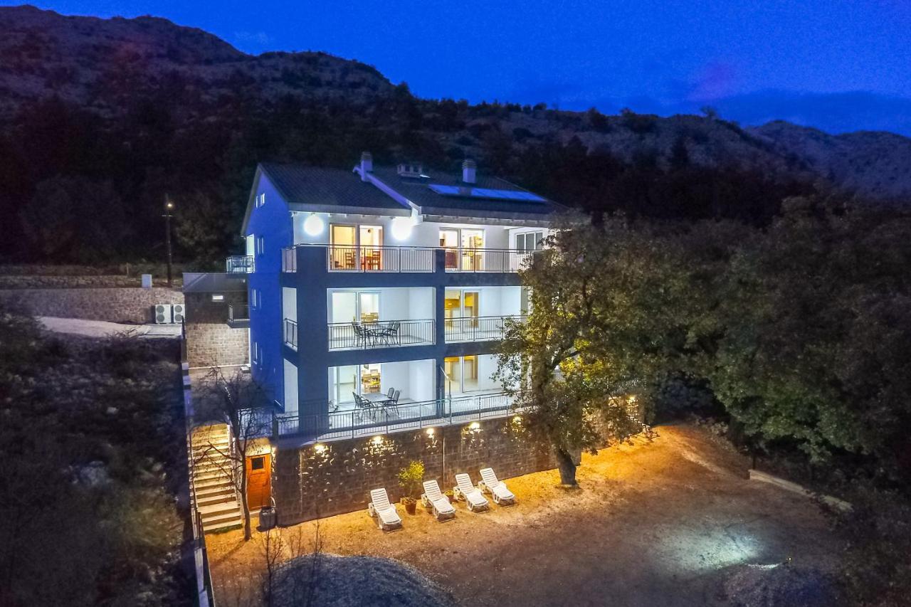 Apartmani Villa Paulo ستاريغغاد باكلينتسا المظهر الخارجي الصورة