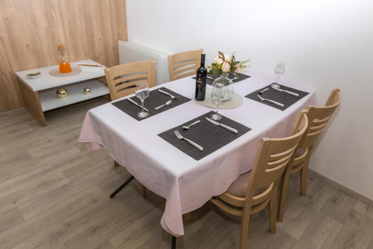 Apartmani Villa Paulo ستاريغغاد باكلينتسا المظهر الخارجي الصورة