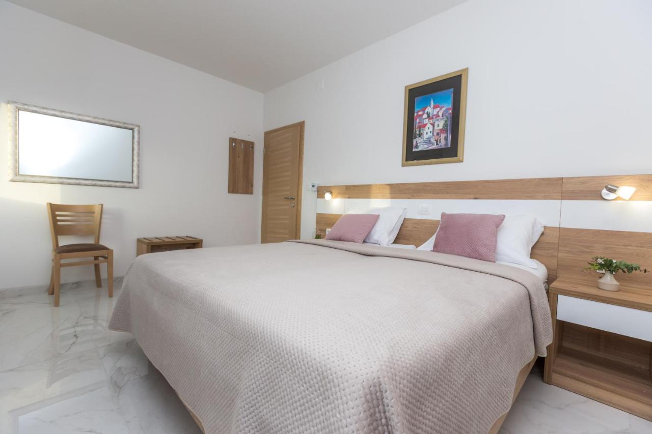 Apartmani Villa Paulo ستاريغغاد باكلينتسا المظهر الخارجي الصورة